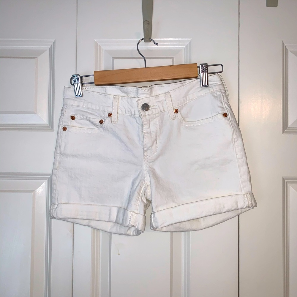 Levi white shorts, size 25